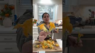 Download lagu Feeding my family flowers✨ #shorts mp3 Download lagu Feeding my family flowers✨ #shorts mp3