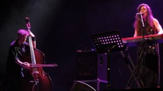 Julia Holter - So Lillies (Chile, 11-10-16)