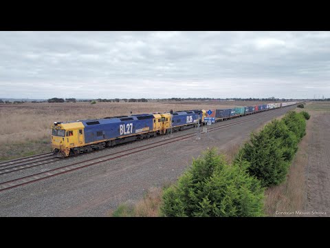 7902V Mildura Container Train With BL27 & BL26 (20/5/2022) - PoathTV Australian Railways