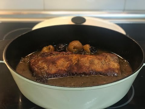 Pork loin with plums and sweet wine