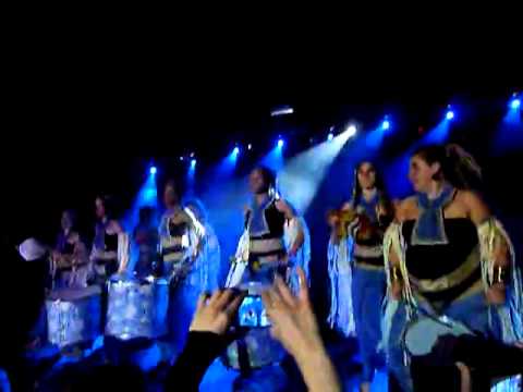 Zalindê au cabaret sauvage 2011 - Machine de Guerre.mp4