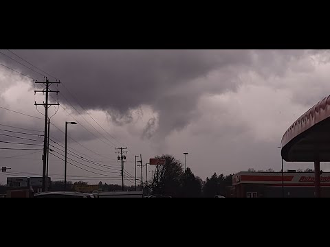 First Storm Chase of 2022 - Rotating Wall Cloud Chase