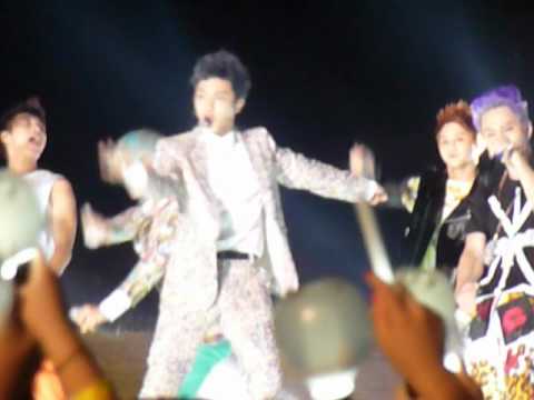 120726 - B2ST/Beast Guerilla Concert @ Gwanghwamun - Beautiful Night (Take 2 - Dujun FAIL! vers.))