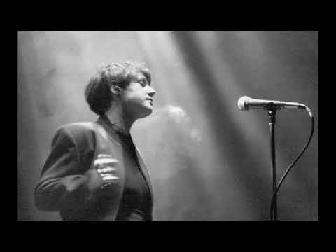 Massive Attack ~ Silent Spring (Elizabeth Fraser) ~ Massive Attack Collected (HQ Audio)