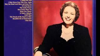 Kate Smith: It Is No Secret (What God Can Do)  (with lyrics)