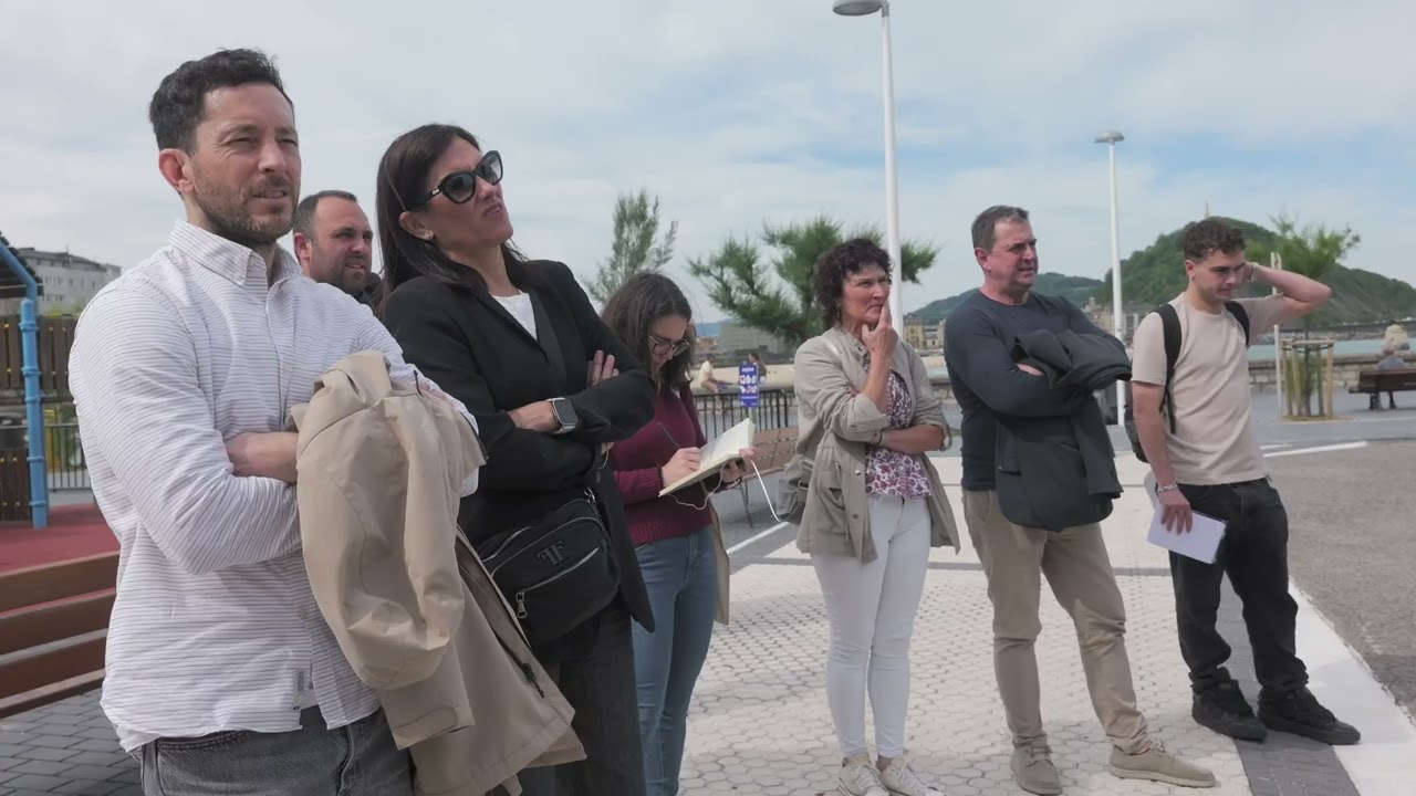 Campaña Egurraren Herria / Bosque Country kanpaina. Comienzo en San Sebastián. Hasiera Donostian.