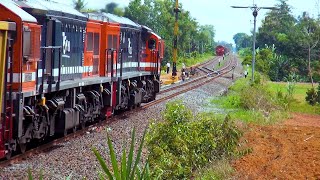 Download lagu Kereta Api Batu Bara Rangkaian Panjang Babaranjang 2 Lokomotif CC 205 Saling Silang di Sulusuban mp3