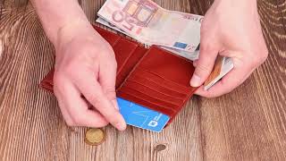 Привлекательный вертикальный мужской кошелек среднего размера из натуральной гладкой кожи Canpellini 21858 коричневый
