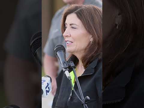 2 killed after bus carrying high school marching band crashed Shorts