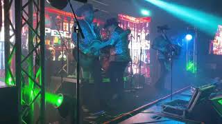 Los Mendoza Lyrics  Translation