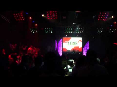 Eazy Indústria  Wrecked Machines