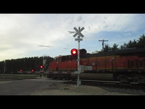 BNSF 8237 West Manifest Train (5-6-2016)