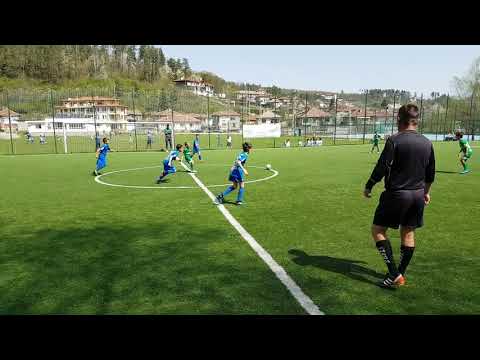Academia Gheorghe Hagi 2009 (blue) vs Neftohimik Burgas 2009, final score 10:0