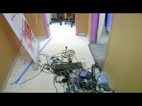 Hebron: Israeli forces shut down second radio station in one month