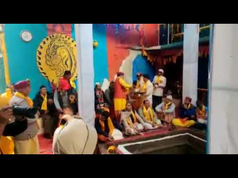 INDIA KE AAKHRI GANW  BADRINATH MANA ME HOME YAGYA KAI SALOI BAD BHBYA AAYOJAN