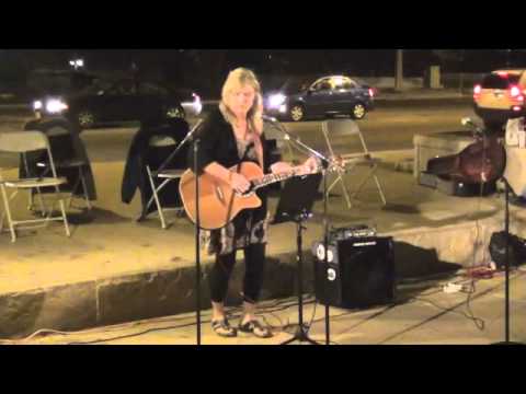 Donna Keyes - Jesus Is On The Wire