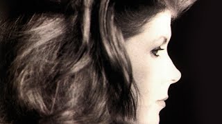 Kirsty MacColl - Am I Right?