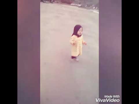 Lucu, ekspresix saat main dipinggir pantai || Afifah rafani zahida