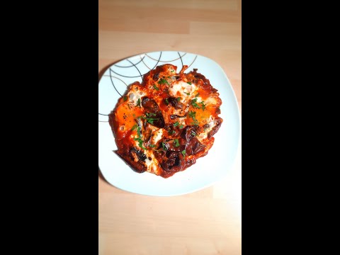 Uova con peperoni cruschi, un sapore di altri tempi