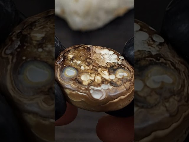 حجر عقيق بافوري مصور طبيعي حجم راهي