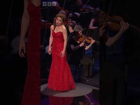 Olena Tokar's incredible performance of Korngold's "Glück, das mir verblieb". #soprano