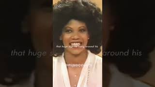 Download lagu Muhammad Ali flirting with another woman infront of his wife😂 mp3