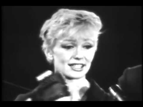 The Rooftop Singers   Froggie Went A Courting     YouTube