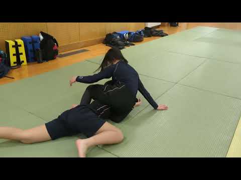 女子中学生柔術スパーリング