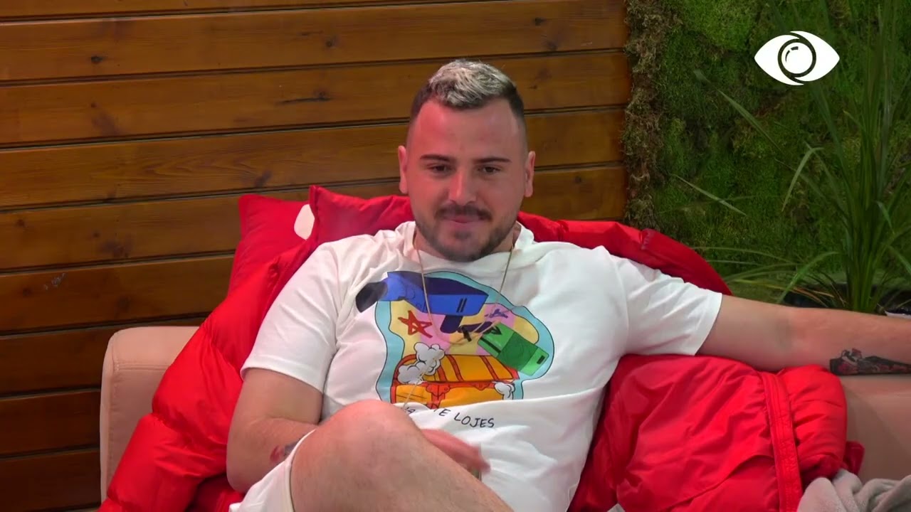 Nuk ke parë gjë akoma/Ronaldo hedh miell në living