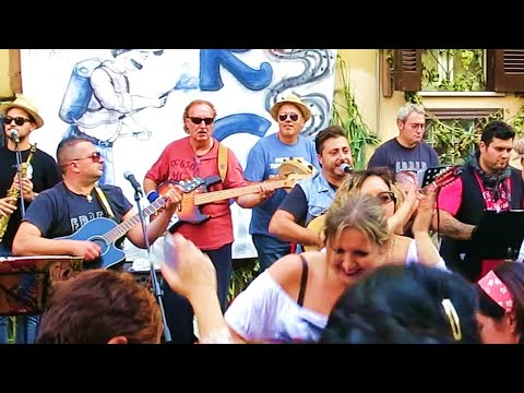 Sulamente tie (pizzica salentina cantata) - con mandolino, flauto, chitarra, basso e tamburello