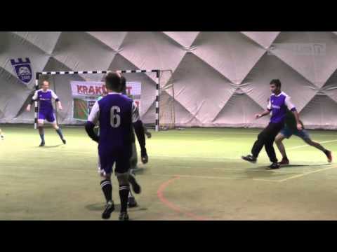 17.12.2014 III Biznes Liga B - Selvita vs. Sterling Credit Managment