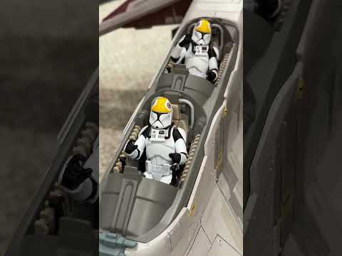 Steve Evans Unboxes the STAR WARS The Vintage Collection LAAT/i Republic Gunship HasLab