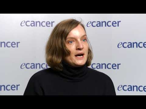 Screening for clinical variables to predict late distance disease recurrence