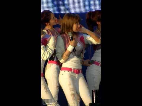 [Fancam] 100206 Taeyeon SNSD - Gee@Oak Valley 09/10 Winter Festival