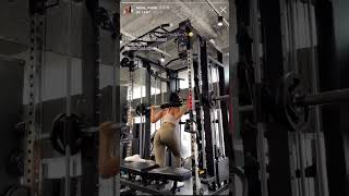 インスタ美女(@kana_melia) ジム トレーニング動画 #shorts