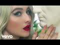 Videoklip Sabrina Carpenter - Almost Love  s textom piesne