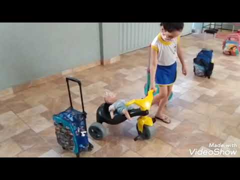 Motorista olha o poste!!