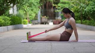 Download lagu Energy Yoga with Lucia - Back and Thigh Stretch with Elastic Band! mp3