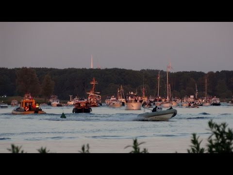 Brielse Meer Spektakel Deel 1 - Vlootschouw en vuurwerk / 2016