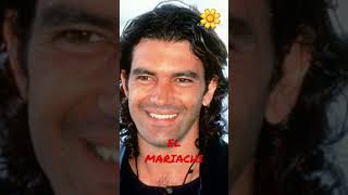 Download lagu ANTONIO BANDERAS BECAME FAMOUS AS EL MARIACHI🍓#antoniobanderas #elmariachi #desperados #salmahayek mp3