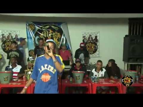 MESA DE FUNK - MC TCHEKINHO - AO VIVO MEDLEY ( MESADEFUNKHD )