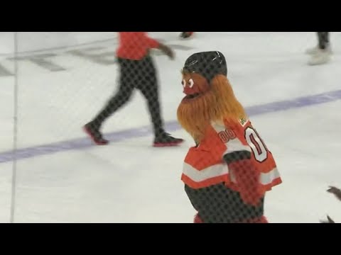 Flyers mascot Gritty accused of punching 13-year-old boy