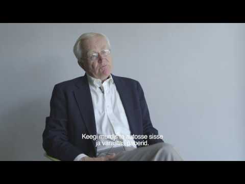 Getting used to a new life in Germany and then in the USA. EST subtitles