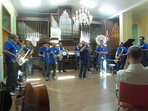 "SassinFunky" - SassinFunky Street Band