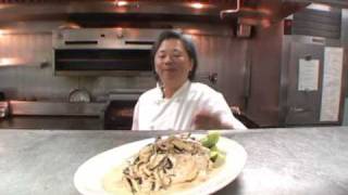 preview picture of video 'Chef Marcia Hara | Illahe Hills Country Club'