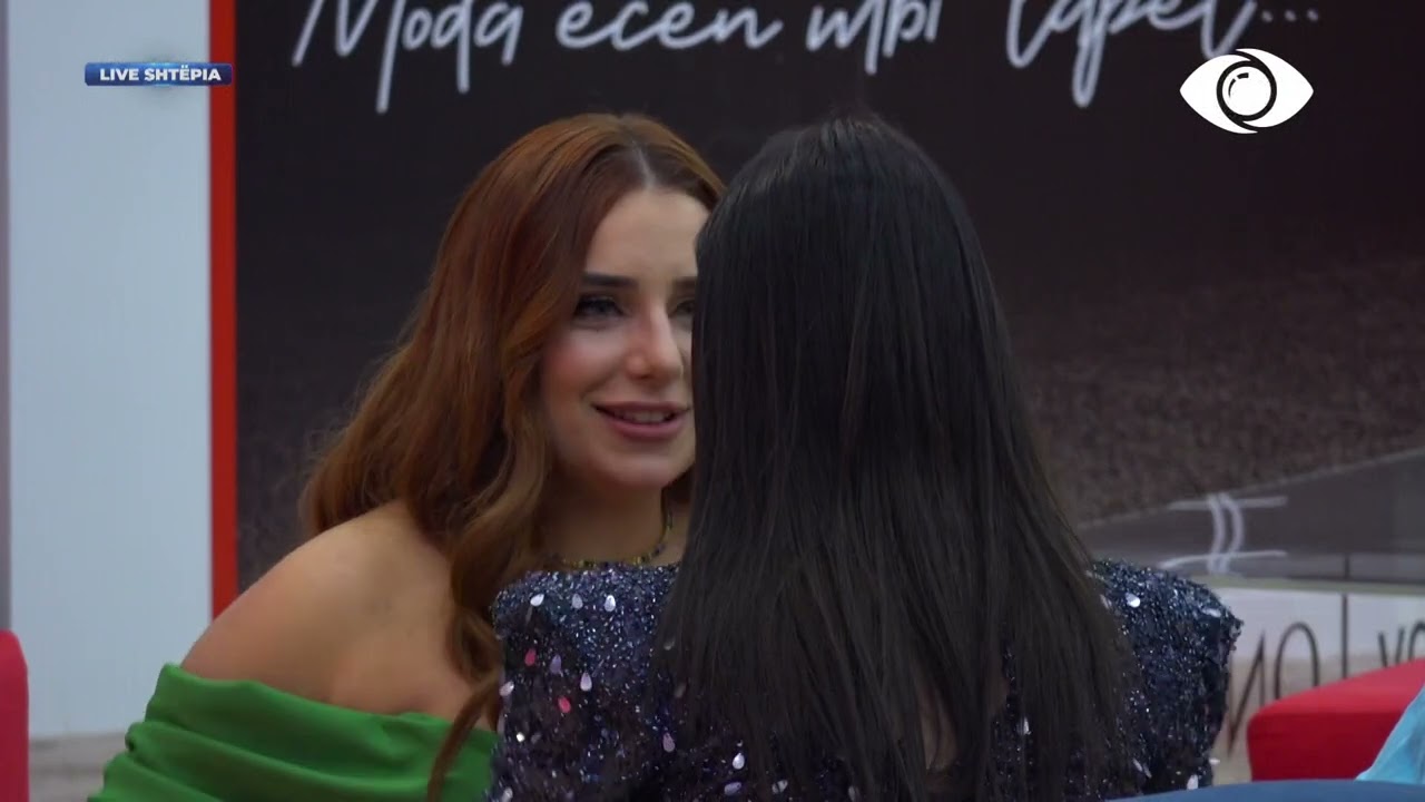 “Jam shumë krenare për ty”/ Tea surprizohet nga e motra