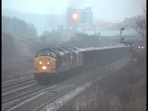 37220+37203 Great Rocks 7F52 1507 Tunstead - Northwich TC 7 December 1997