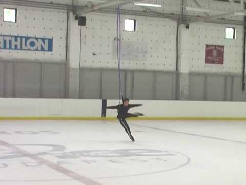 Automatic harness for figure skating by Dr. Jaak Gross, icegrossing - 3,5 axel by Marci