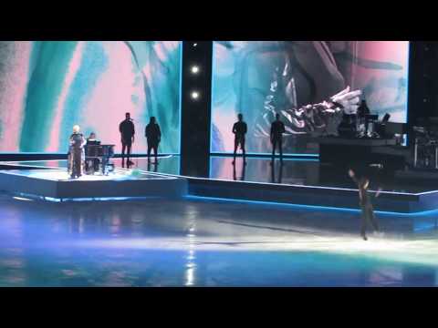 Art on Ice 2018 - Stéphane Lambiel & Emeli  Sandé  'Read All About It'