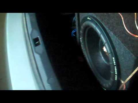 Lanzar 15 inch sub/Planet Audio 1500watt amp